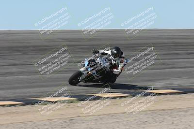 media/Oct-13-2025-Moto Forza (Mon) [[a66d839500]]/4-C Group/Session 2 (Bowl)/